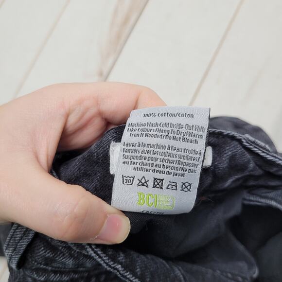 Decade Momo black high rise tapered mom jeans - Picture 13 of 13